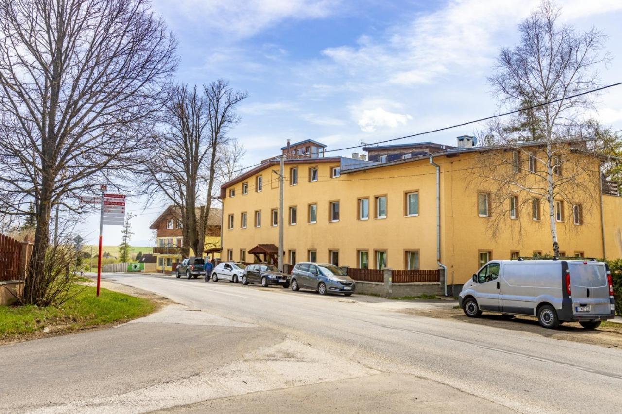 Apartamento Apartman Zara Veľký Slavkov Exterior foto