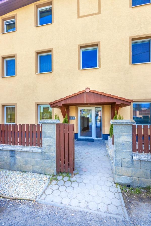 Apartamento Apartman Zara Veľký Slavkov Exterior foto